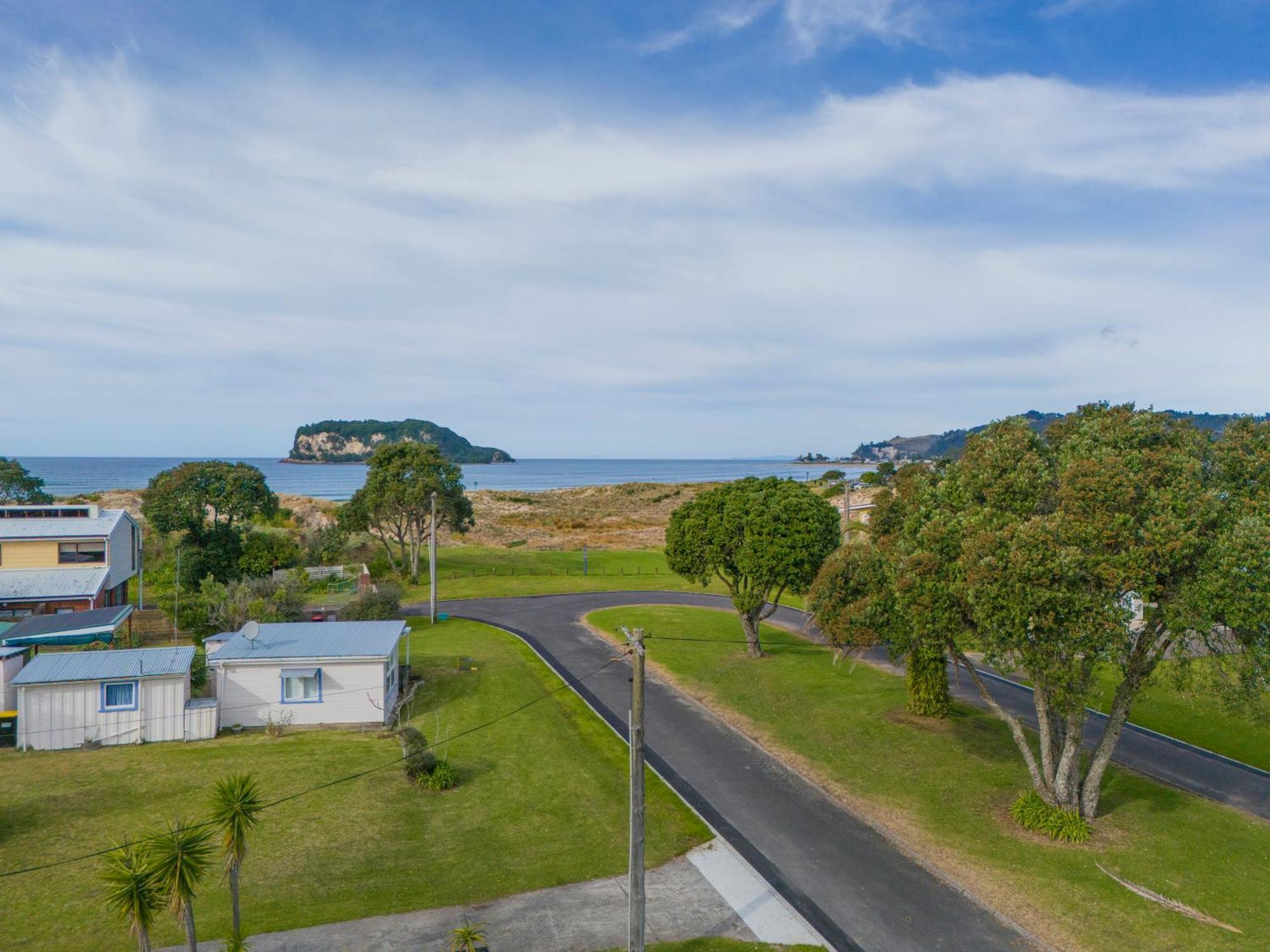Coast Awhile - Whangamata Holiday Home Kültér fotó